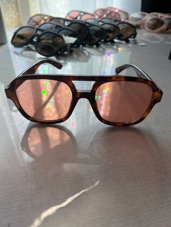 AIRE Whirlpool Sunglasses Tortoise Frame Pink Lens main image 6
